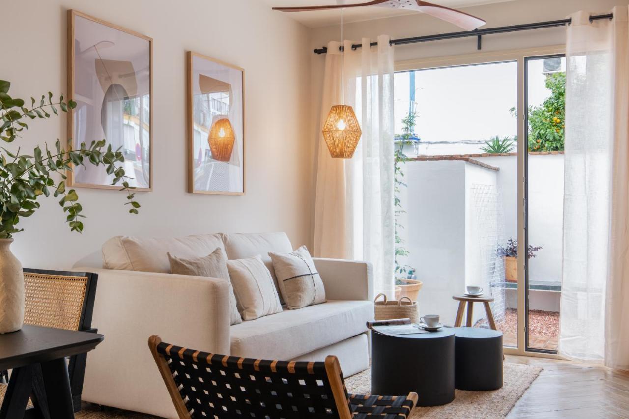 Magno Apartments Robles With Jacuzzi And Private Parking セビリア エクステリア 写真