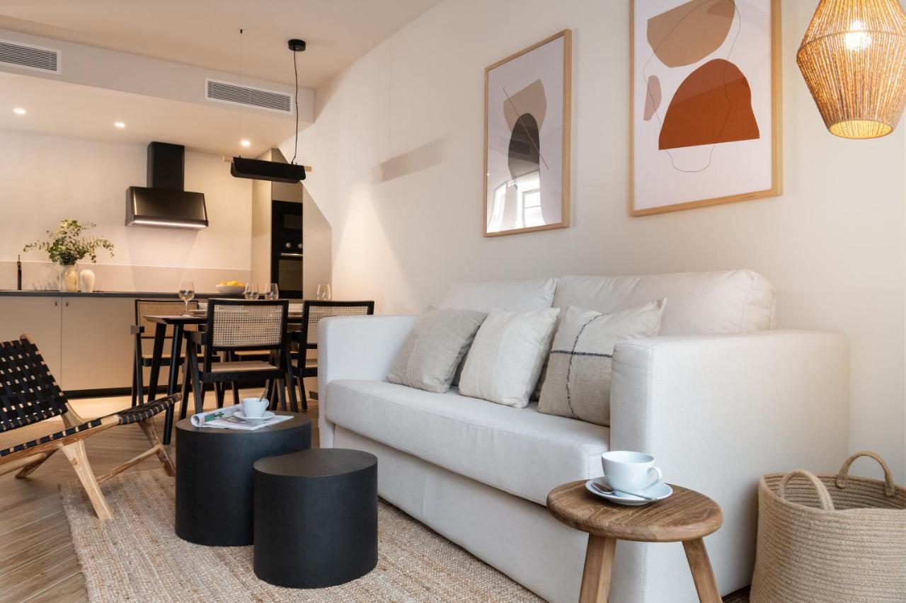 Magno Apartments Robles With Jacuzzi And Private Parking セビリア エクステリア 写真