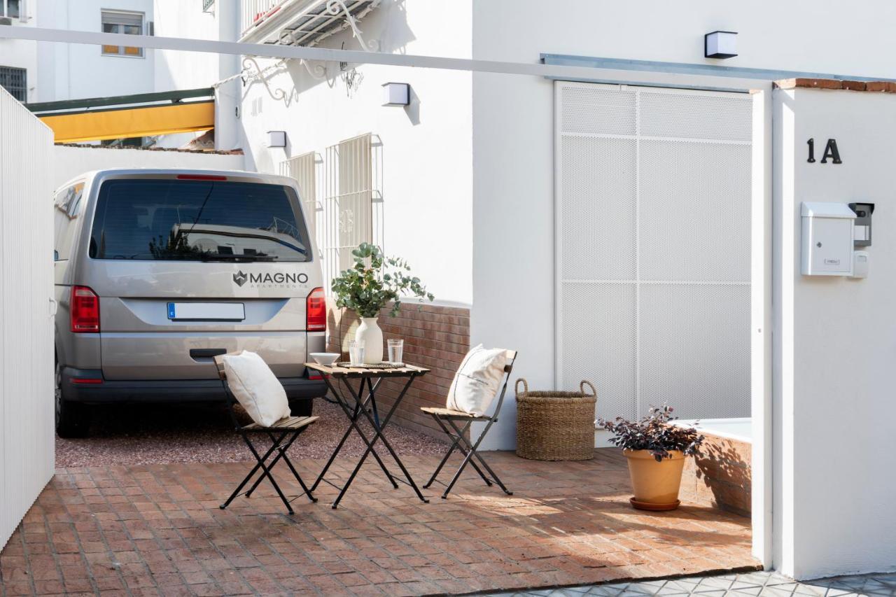 Magno Apartments Robles With Jacuzzi And Private Parking セビリア エクステリア 写真